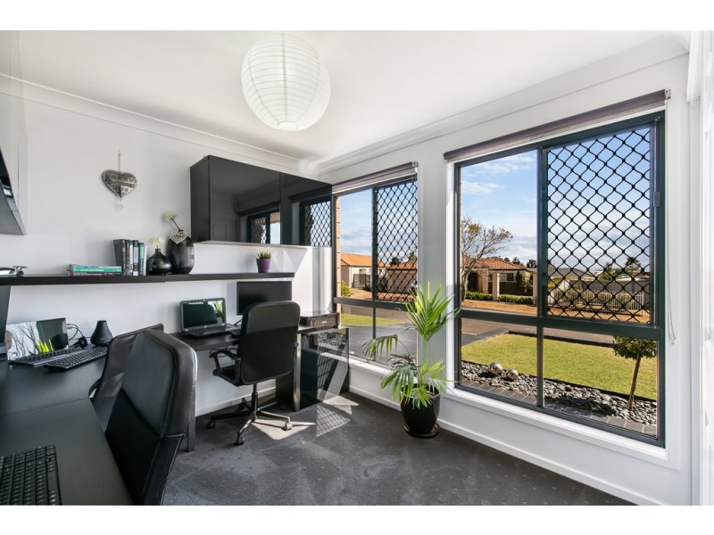 19 Biscay Crescent, Glenvale QLD 4350
