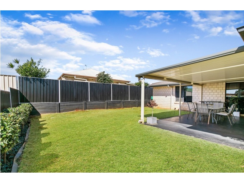 19 Biscay Crescent, Glenvale QLD 4350