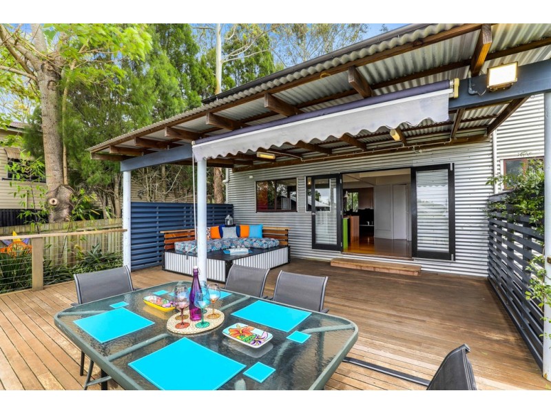 13 Mary Street, Mount Lofty QLD 4350