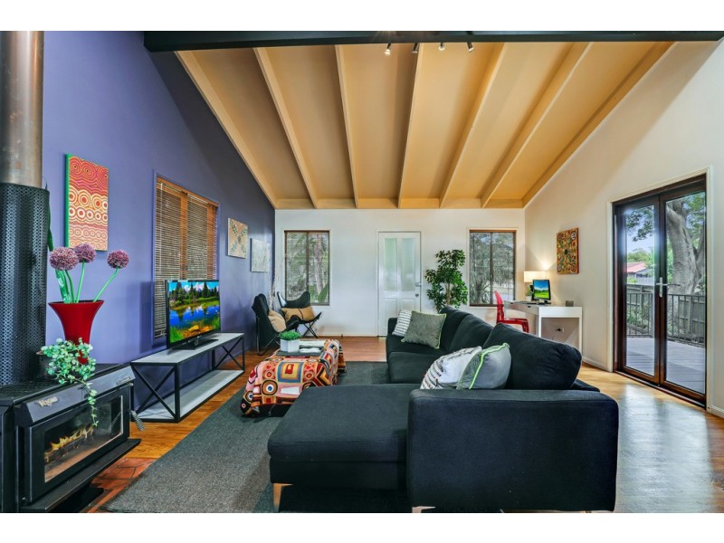 13 Mary Street, Mount Lofty QLD 4350