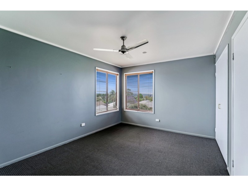 13 Mary Street, Mount Lofty QLD 4350