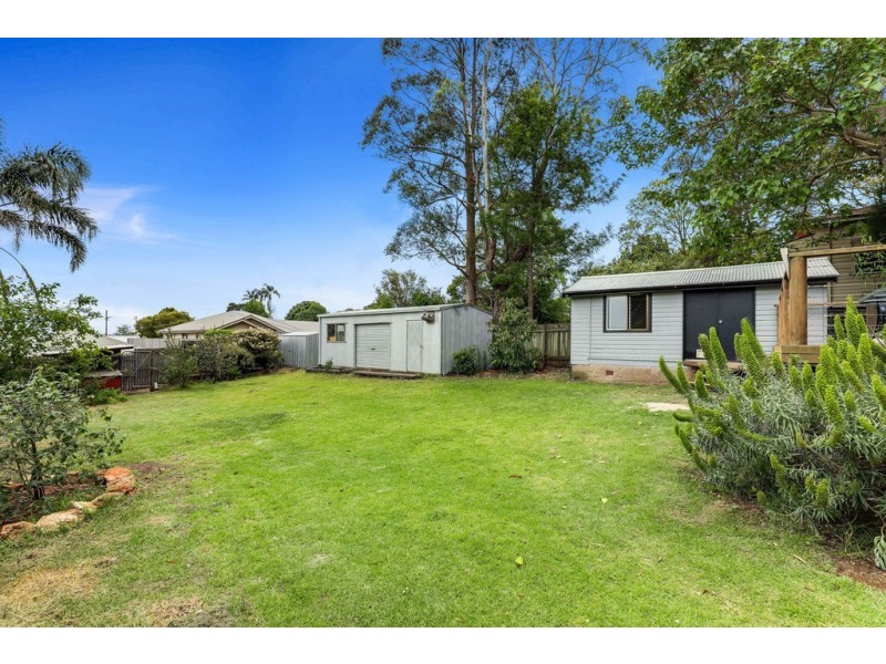 13 Mary Street, Mount Lofty QLD 4350