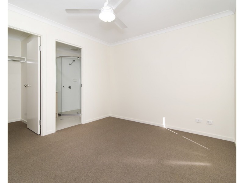 2 Westview Drive, Mount Kynoch QLD 4350