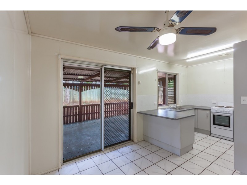 2 Kenora Court, Rockville QLD 4350