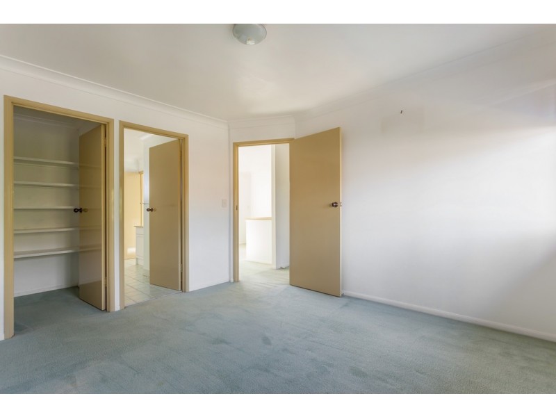 Unit 8/233 Hume Street, South Toowoomba QLD 4350