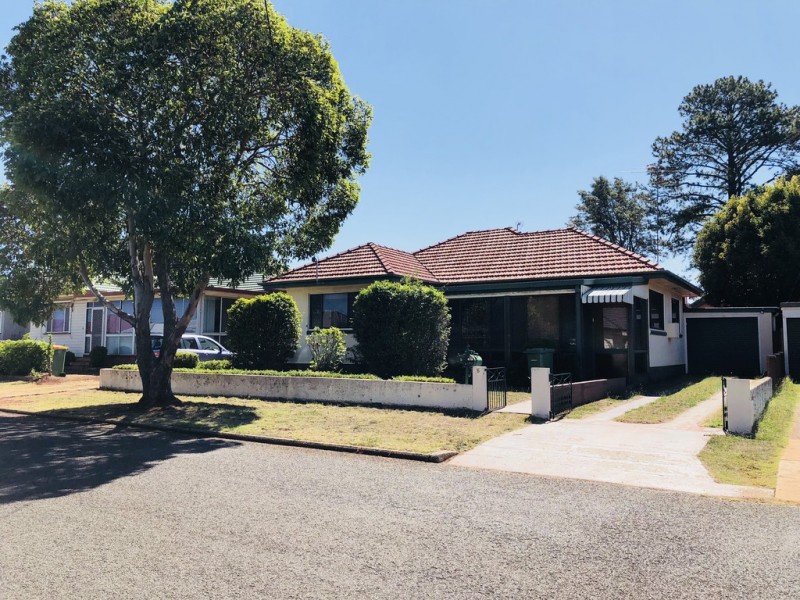 5 Rosina Street, Newtown QLD 4350
