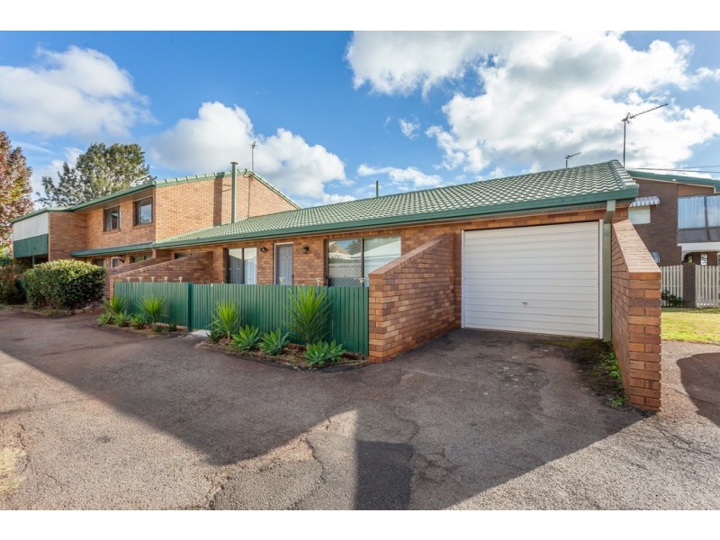 Unit 1/20 Cambridge Street, Harristown QLD 4350