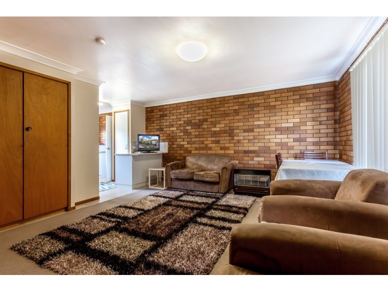 Unit 1/20 Cambridge Street, Harristown QLD 4350