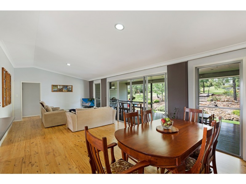 27 Settlers Drive, Gowrie Junction QLD 4352