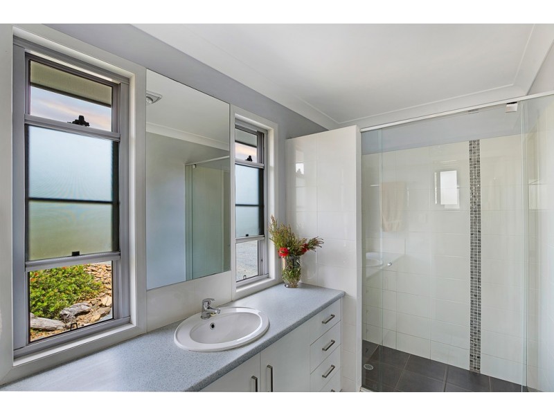 27 Settlers Drive, Gowrie Junction QLD 4352