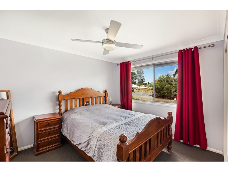 27 Settlers Drive, Gowrie Junction QLD 4352