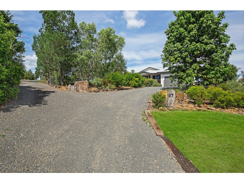 27 Settlers Drive, Gowrie Junction QLD 4352
