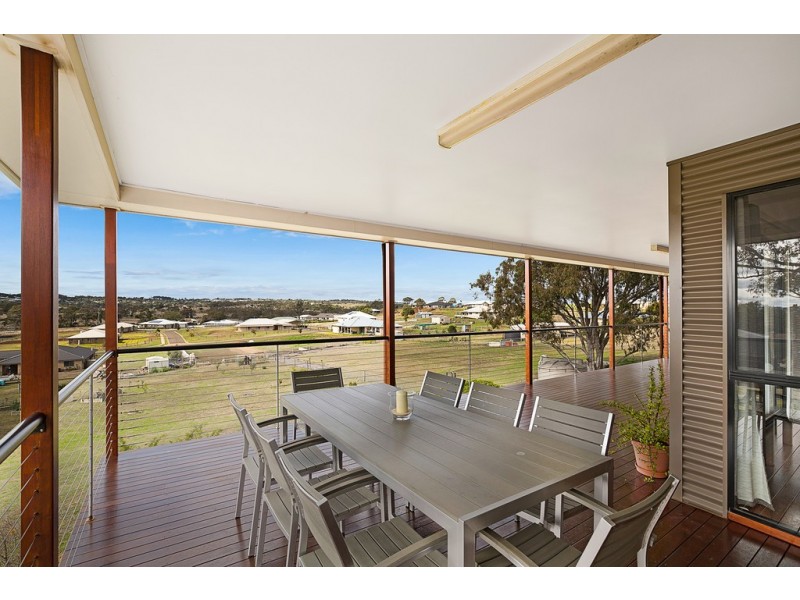 4 Sawyers Court, Gowrie Junction QLD 4352