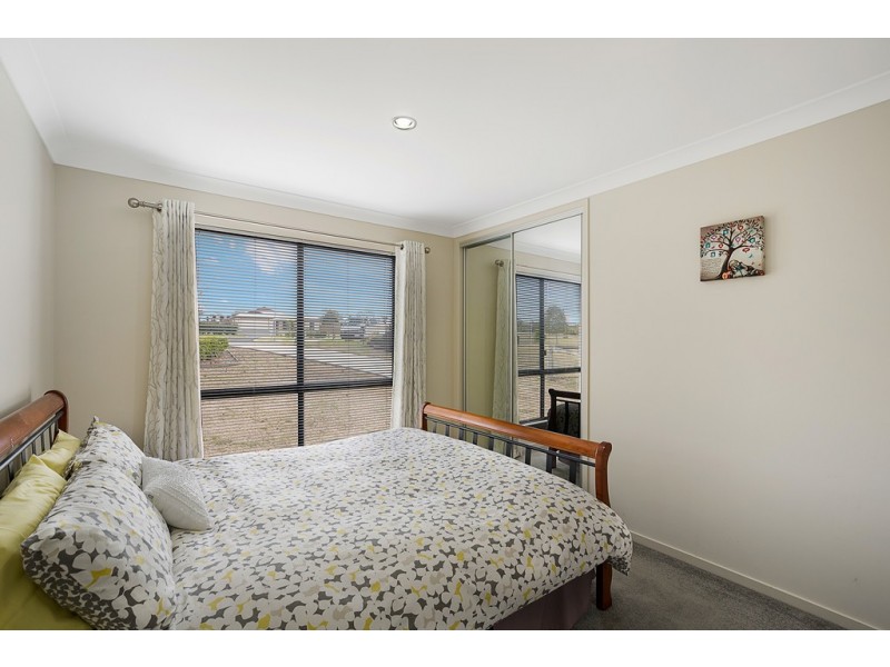 4 Sawyers Court, Gowrie Junction QLD 4352