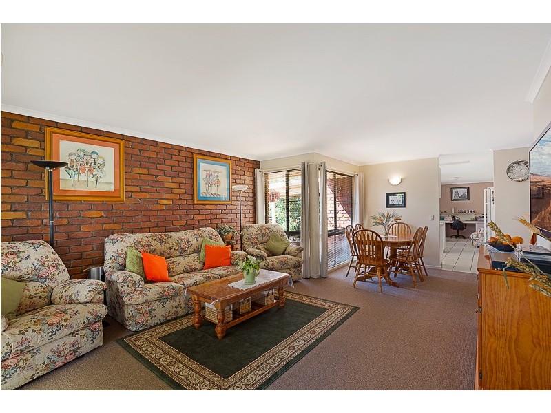 18 Bingara Street, Mount Lofty QLD 4350