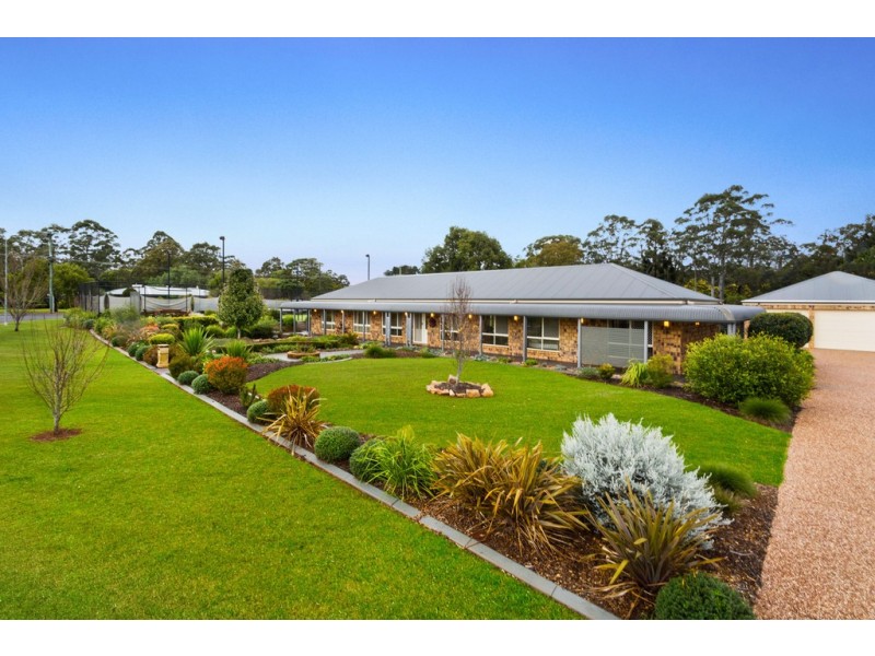 1 Berghofer Drive, Highfields QLD 4352