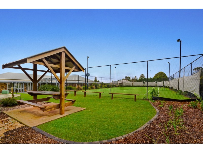 1 Berghofer Drive, Highfields QLD 4352