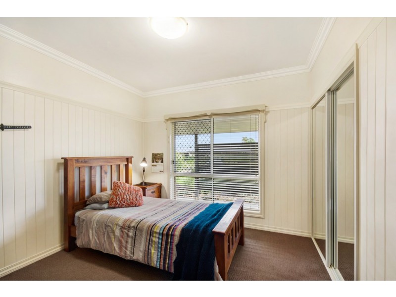 1 Berghofer Drive, Highfields QLD 4352