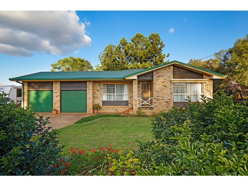 418 Mackenzie Street, Middle Ridge QLD 4350