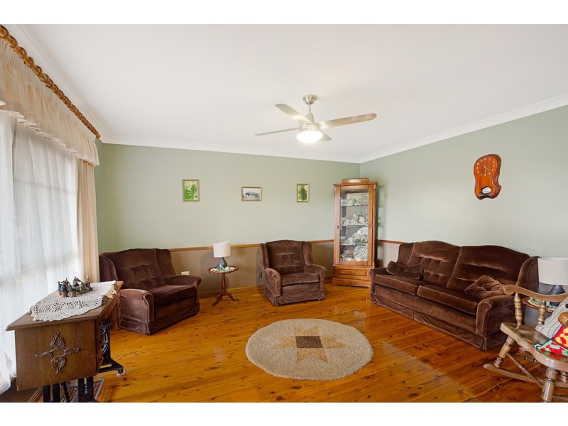 418 Mackenzie Street, Middle Ridge QLD 4350