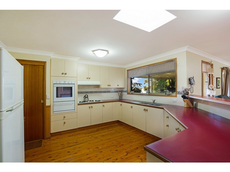 418 Mackenzie Street, Middle Ridge QLD 4350