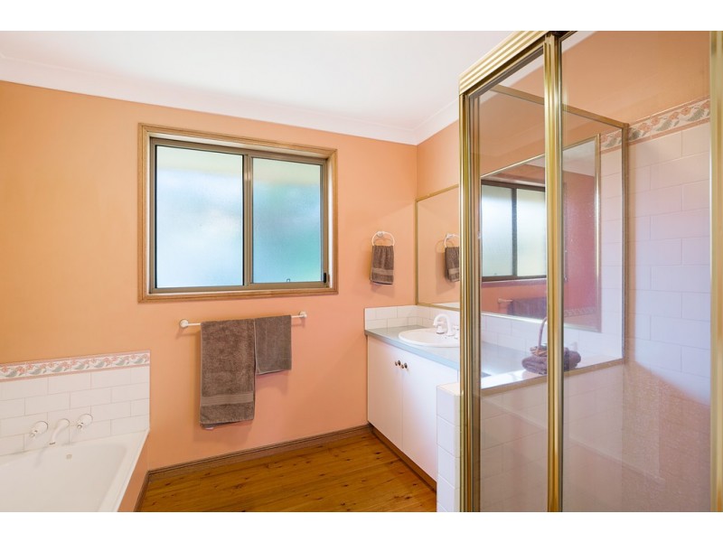 418 Mackenzie Street, Middle Ridge QLD 4350