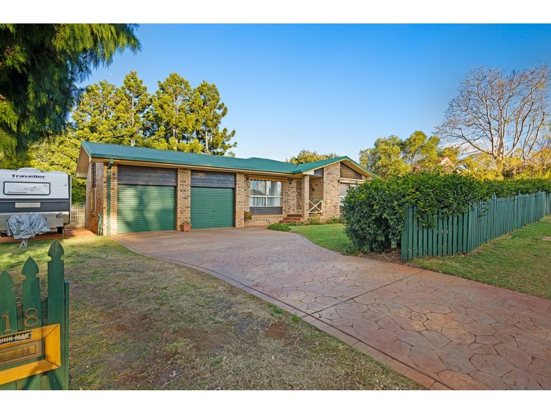 418 Mackenzie Street, Middle Ridge QLD 4350