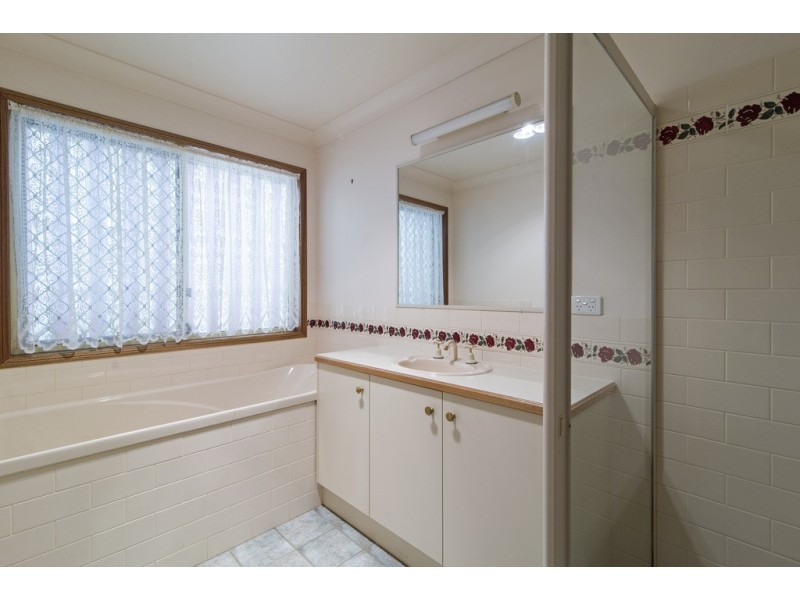 13 Baron Court, Wilsonton QLD 4350