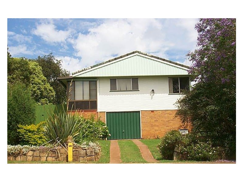 319 West Street, Harristown QLD 4350