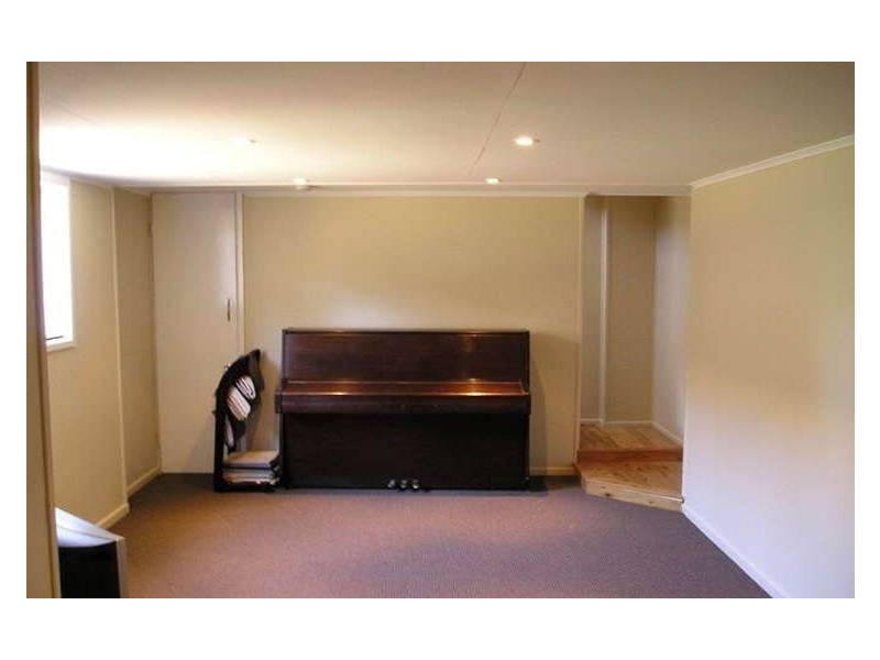 319 West Street, Harristown QLD 4350