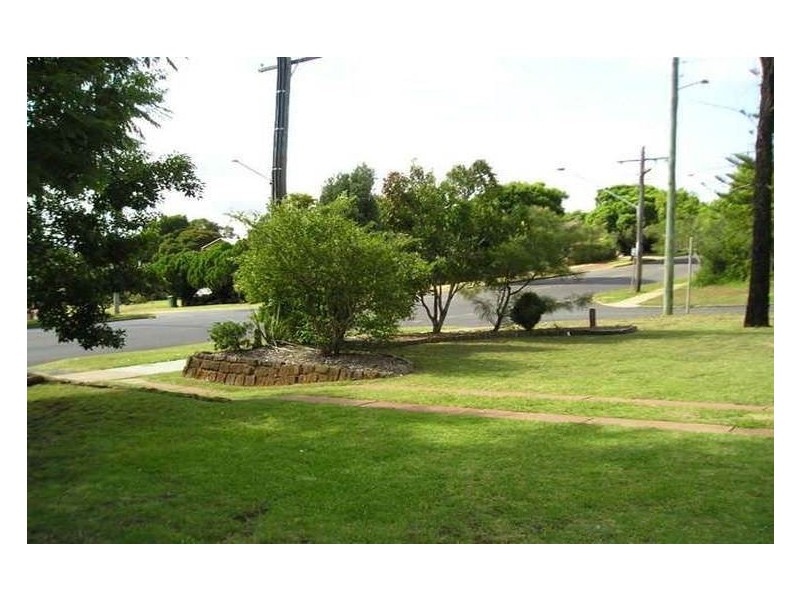 319 West Street, Harristown QLD 4350
