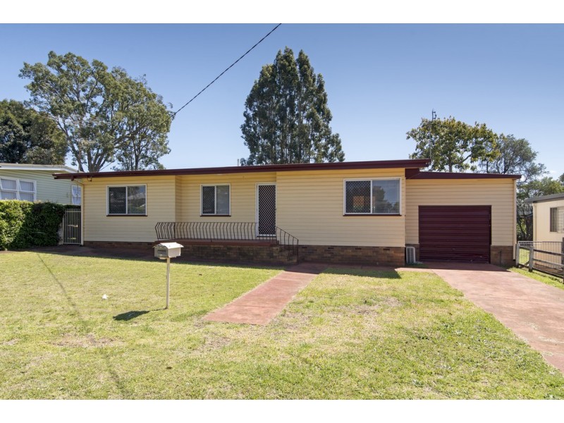 21 Cathro Street, Rockville QLD 4350