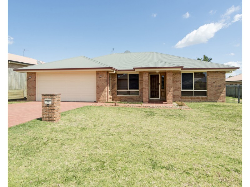11 Barton Street, Middle Ridge QLD 4350
