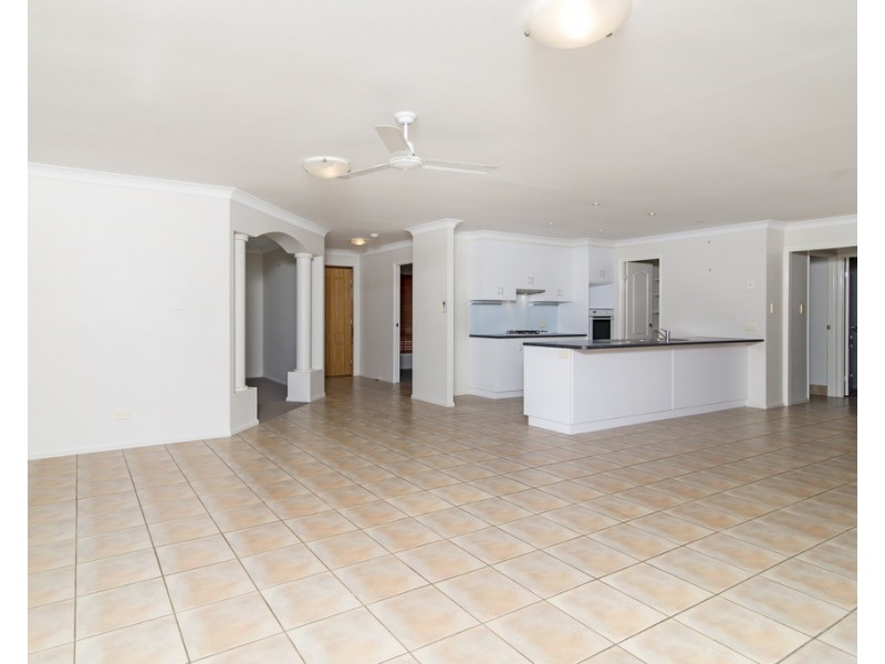 11 Barton Street, Middle Ridge QLD 4350
