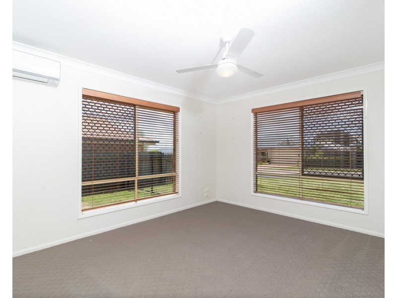 11 Barton Street, Middle Ridge QLD 4350