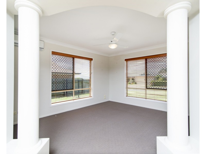 11 Barton Street, Middle Ridge QLD 4350