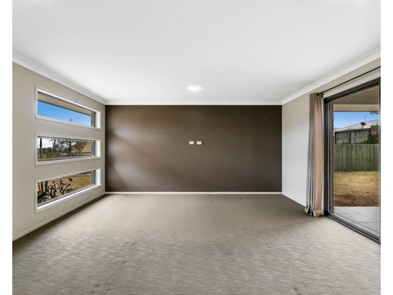 1 Punter Close, Glenvale QLD 4350