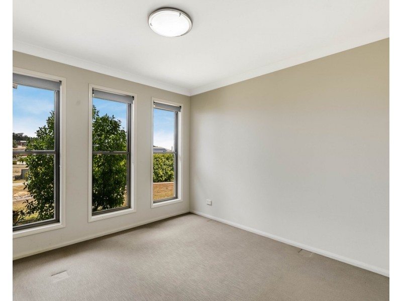1 Punter Close, Glenvale QLD 4350