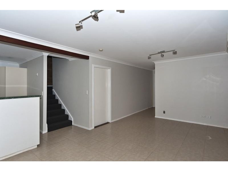 7/248 James Street, Harristown QLD 4350