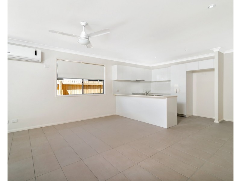 Unit 2/42 Carlin Street, Glenvale QLD 4350