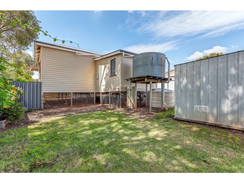 5 Bruntnell Street, Kearneys Spring QLD 4350