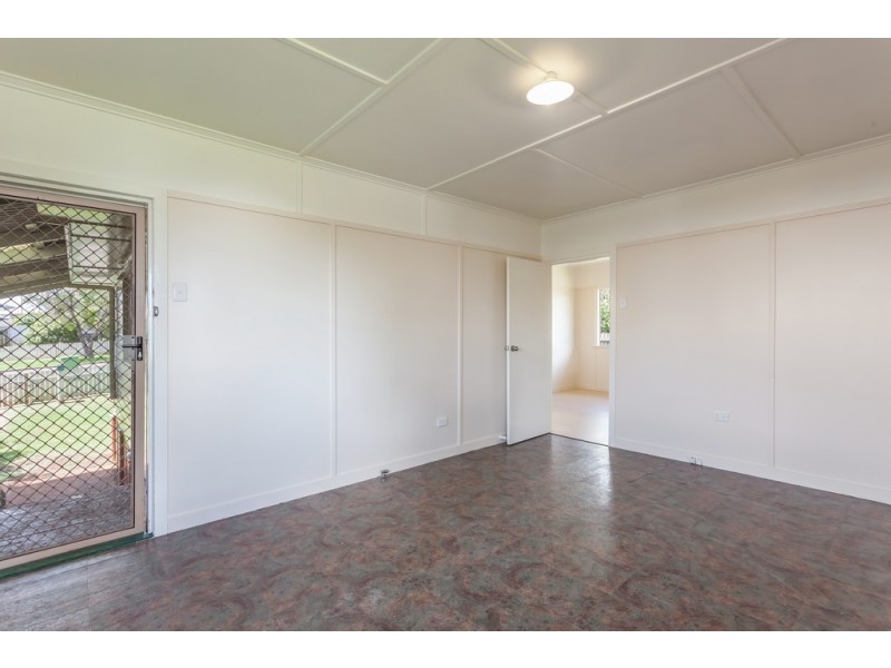 8 Walsh Street, Harlaxton QLD 4350