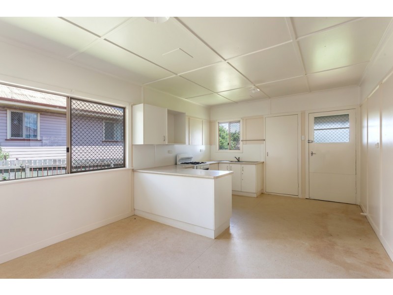 8 Walsh Street, Harlaxton QLD 4350