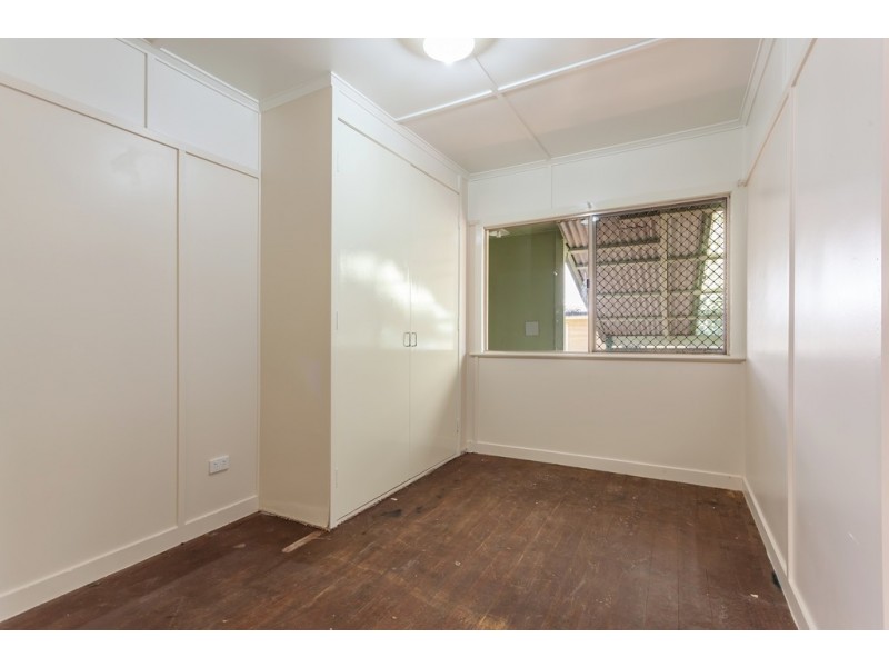 8 Walsh Street, Harlaxton QLD 4350