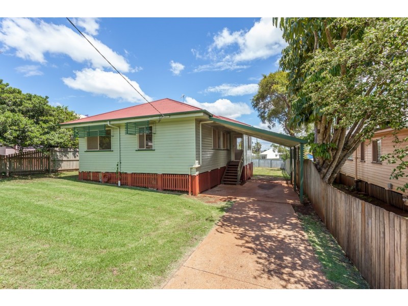 8 Walsh Street, Harlaxton QLD 4350