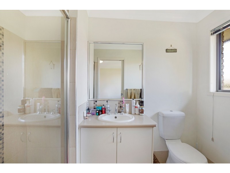 13 Nash Drive, Glenvale QLD 4350