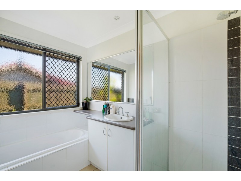 13 Nash Drive, Glenvale QLD 4350