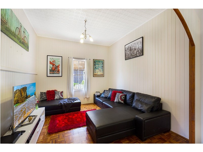 8 Peardon Street, South Toowoomba QLD 4350