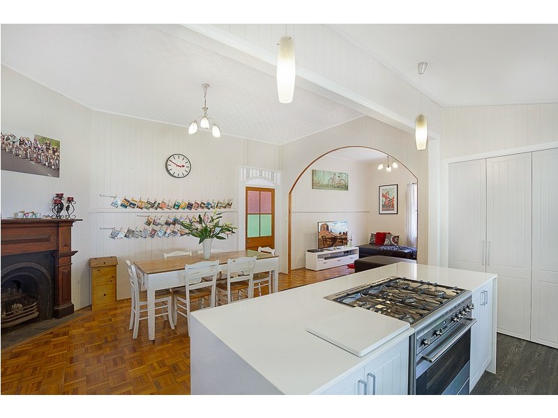 8 Peardon Street, South Toowoomba QLD 4350