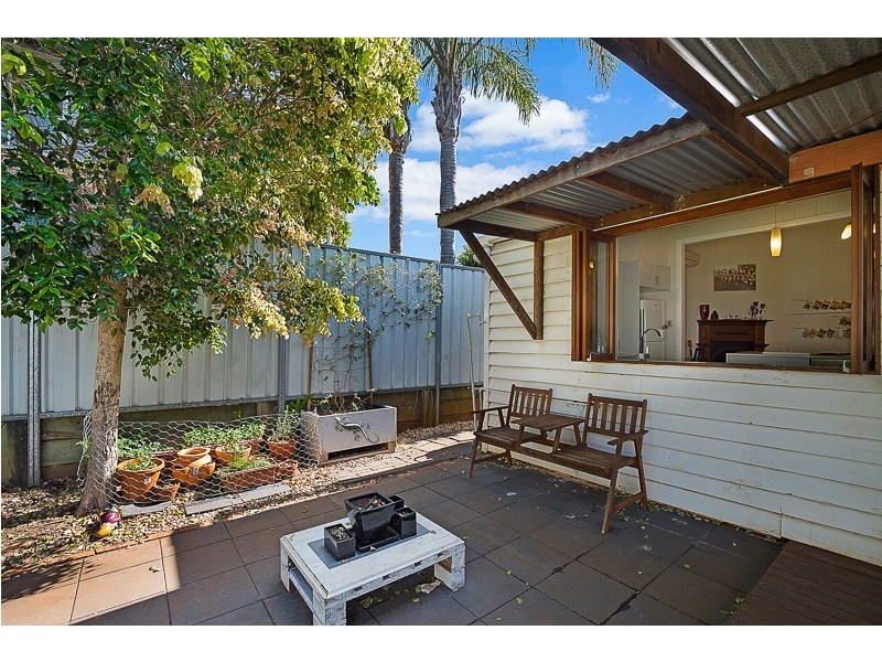8 Peardon Street, South Toowoomba QLD 4350